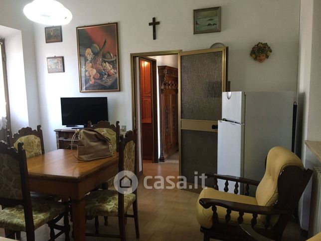 Casa indipendente in residenziale in Via Tullio Crosio 12