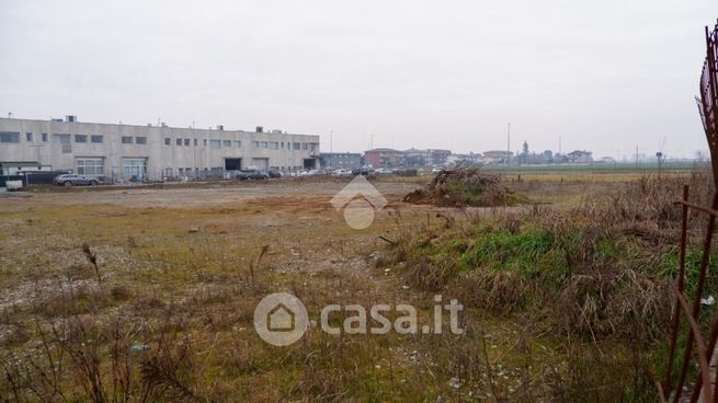 Terreno edificabile in residenziale in Via Milano