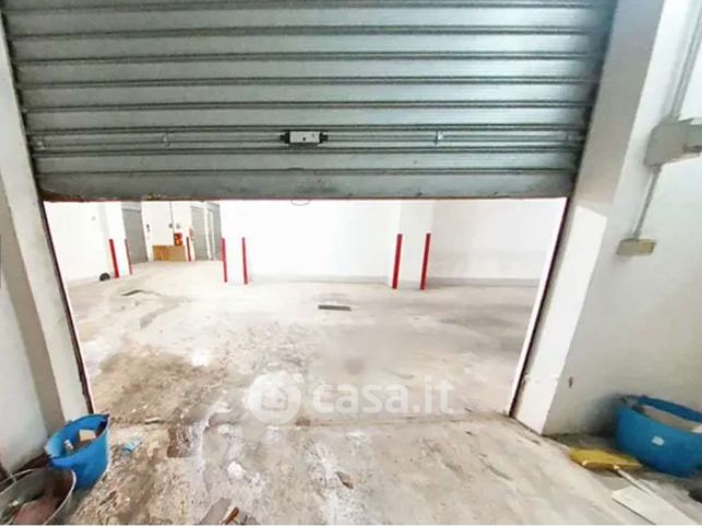 Garage/posto auto in residenziale in Viale Europa