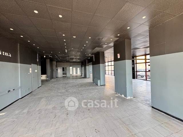 Ufficio in commerciale in