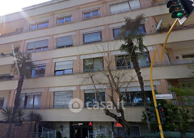 Appartamento in residenziale in Via della Camilluccia 23