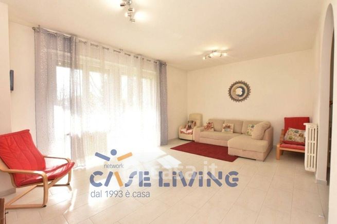 Appartamento in residenziale in Via Circonvallazione 26