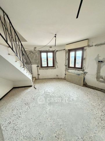 Casa indipendente in residenziale in Via Mastrogiorgio