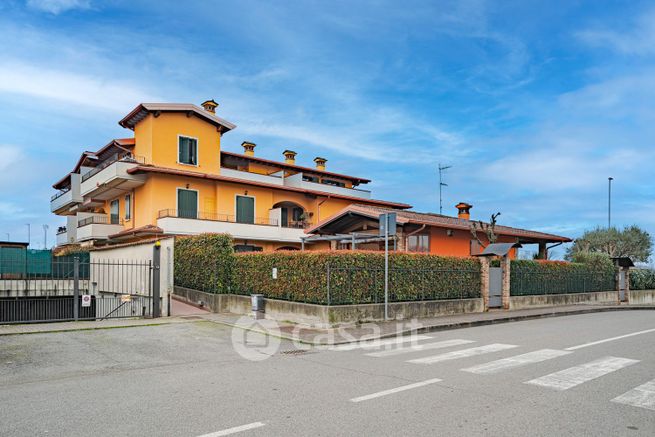 Appartamento in residenziale in Via Anita Bertoli 4