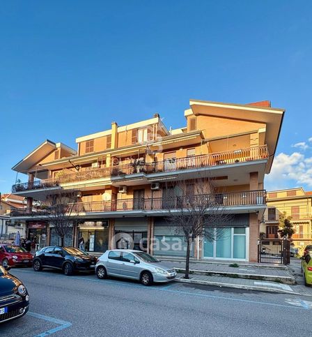 Appartamento in residenziale in Via Col di Lana 13