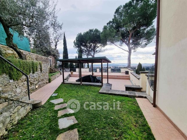 Appartamento in residenziale in Via Giuseppe Mantellini