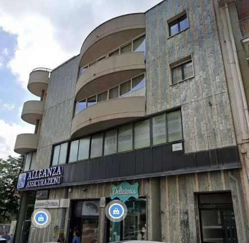 Ufficio in commerciale in Via Bari 46
