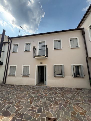Villetta a schiera in residenziale in Vicolo Mezzaluna