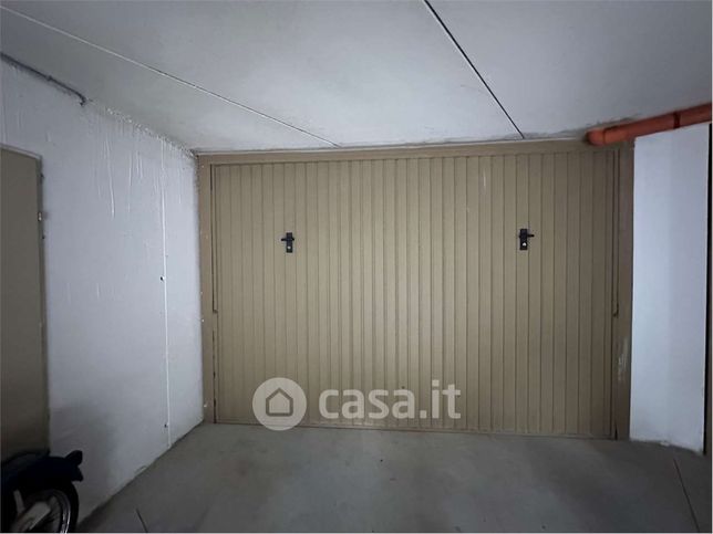 Garage/posto auto in residenziale in Via alla Pelegrina 250