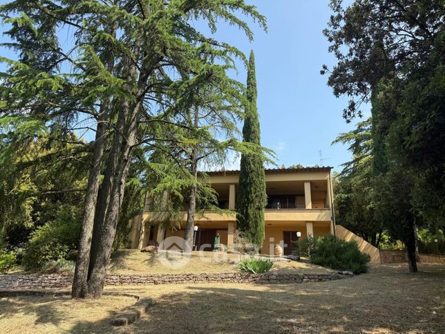 Villa in residenziale in Via dei Lecci