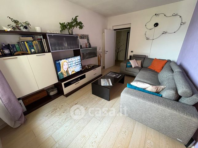 Appartamento in residenziale in Via Papiria 11