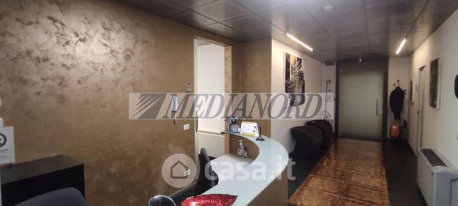Ufficio in commerciale in 