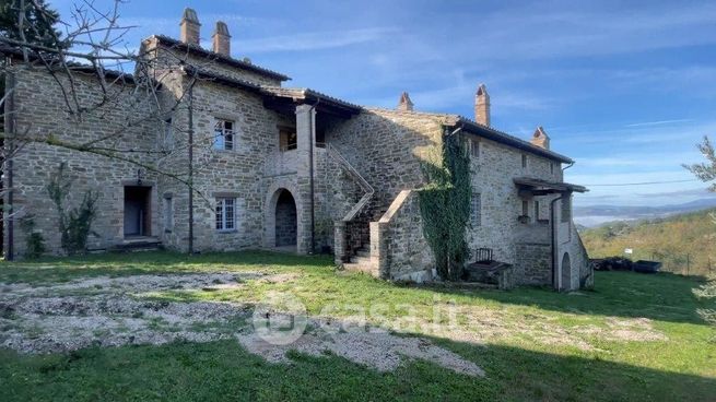 Rustico/casale in residenziale in Strada Provinciale 240