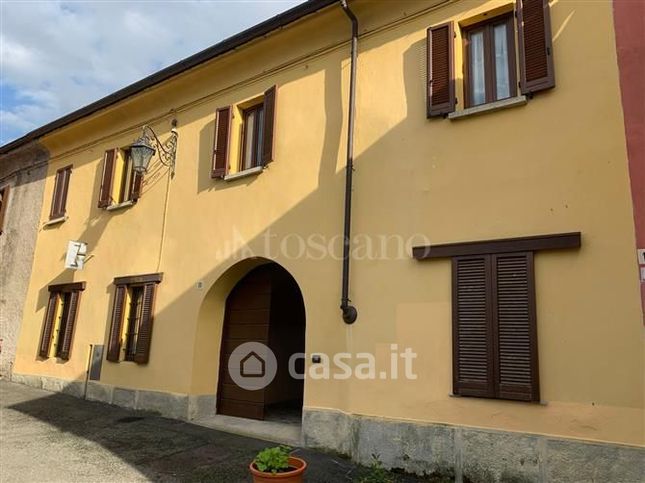 Casa indipendente in residenziale in Via Varese