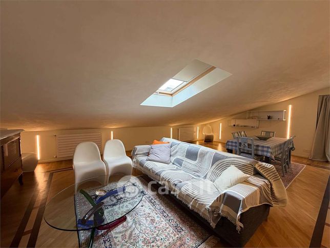 Appartamento in residenziale in Via Luigi Fontana 31