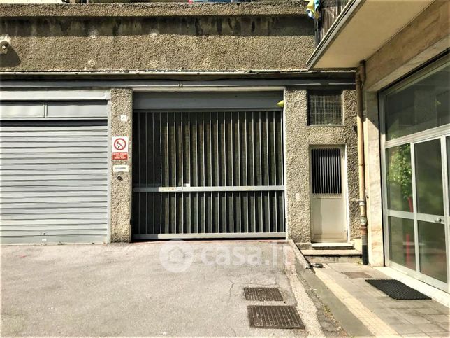 Garage/posto auto in residenziale in Via Manfredo Fanti 12 /2