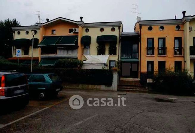 Appartamento in residenziale in Via Tabacchi