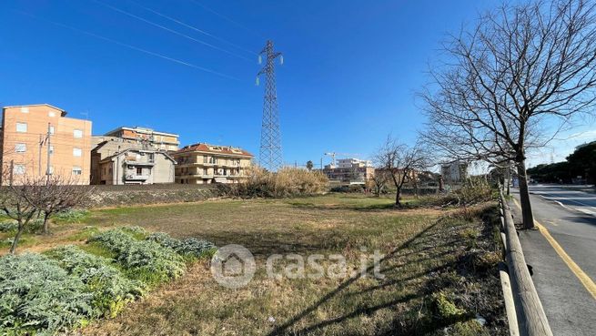 Terreno agricolo in commerciale in