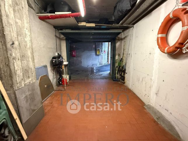Box/posto auto in residenziale in Passeggiata Trento e Trieste 1