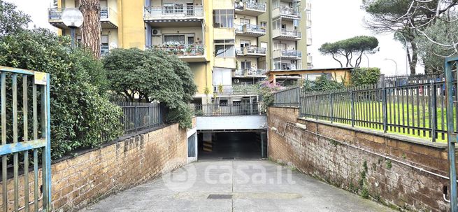 Garage/posto auto in residenziale in Via Simonide 35