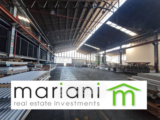 Capannone in commerciale in Via Aurelia 1001
