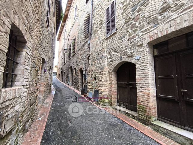 Garage/posto auto in residenziale in Via Beato Pietro 7