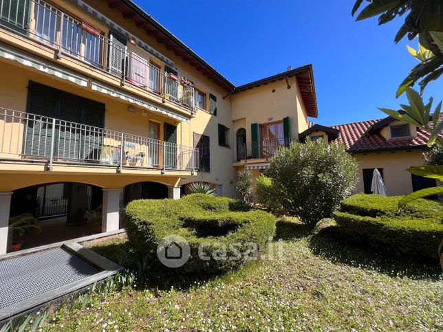 Appartamento in residenziale in Via Enrico Cialdini 11