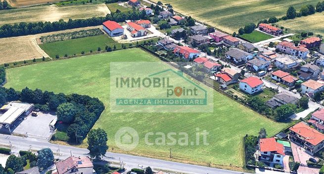 Terreno agricolo in commerciale in 