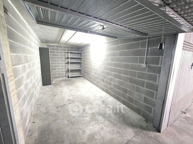 Box/posto auto in residenziale in Via Filippo Argelati 40