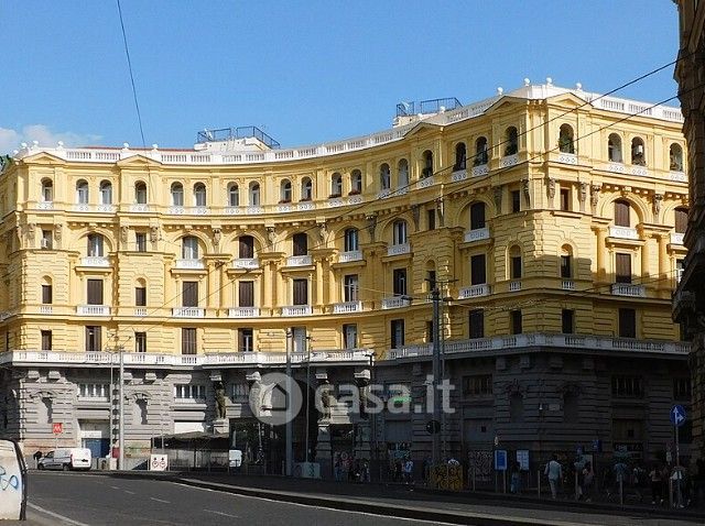 Attività/licenza (con o senza mura) in commerciale in Via Marcello Fossataro