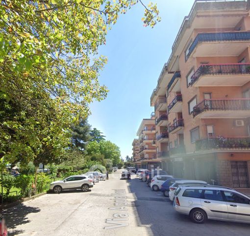 Appartamento in residenziale in Via Appia Nord 35