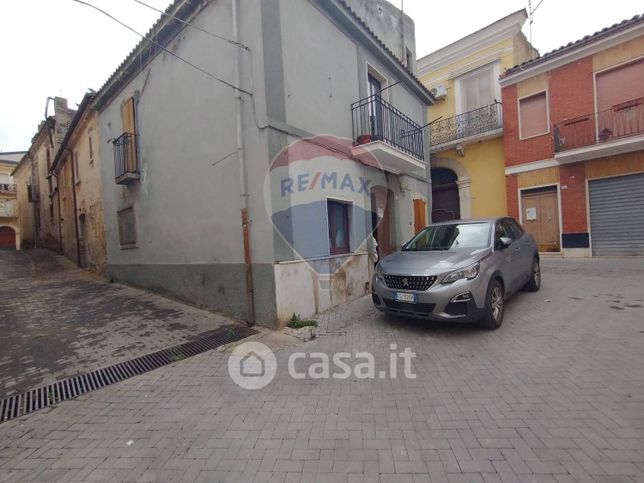 Appartamento in residenziale in Via Mentana 1