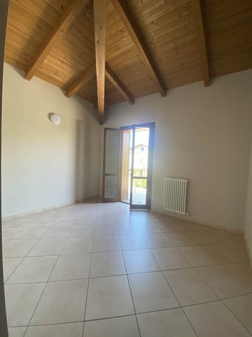 Casa indipendente in residenziale in