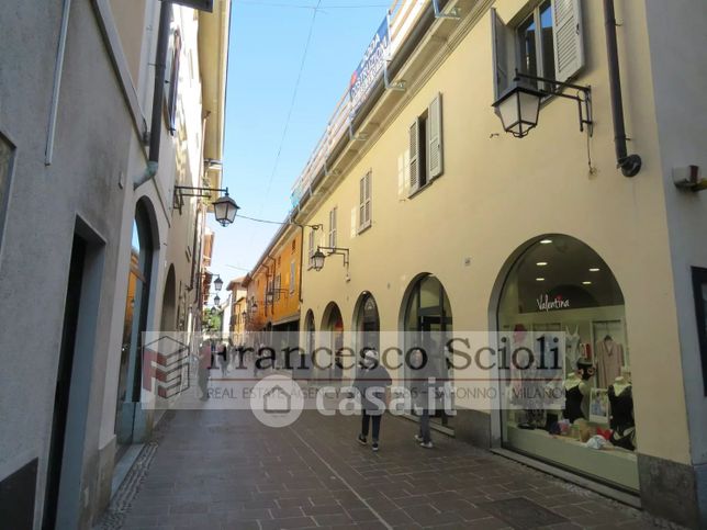 Ufficio in commerciale in Via San Cristoforo 44
