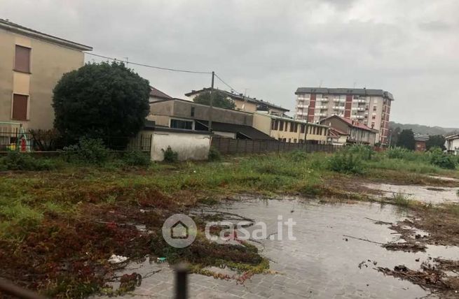 Terreno edificabile in residenziale in Via Luigi Cadorna