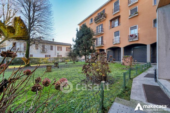 Appartamento in residenziale in Via Edmondo de Amicis 27