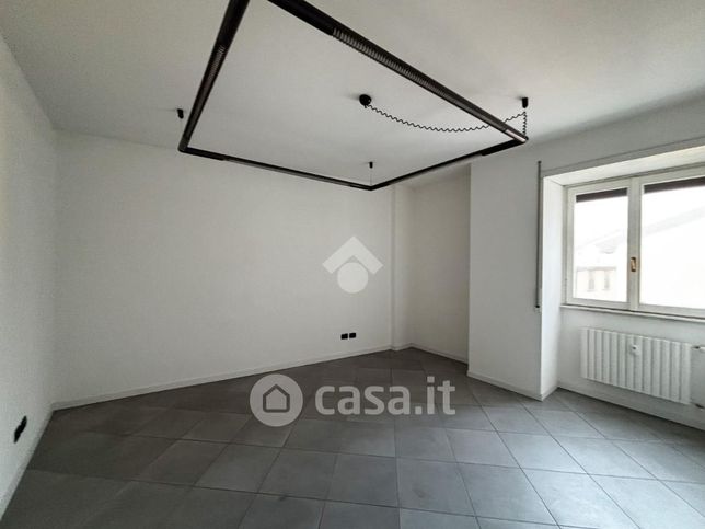 Ufficio in commerciale in Corso Martiri della Liberazione 45