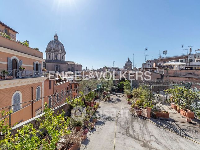 Appartamento in residenziale in Piazza del Teatro di Pompeo