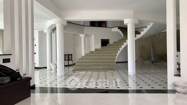 Villa in residenziale in Via Danubio 48