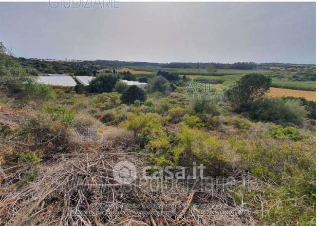 Terreno agricolo in commerciale in 