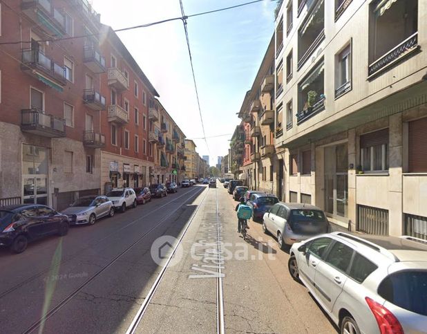 Appartamento in residenziale in Viale Carlo Espinasse 33