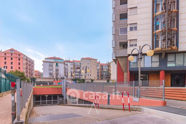 Garage/posto auto in residenziale in Piazza Santa Cecilia 4