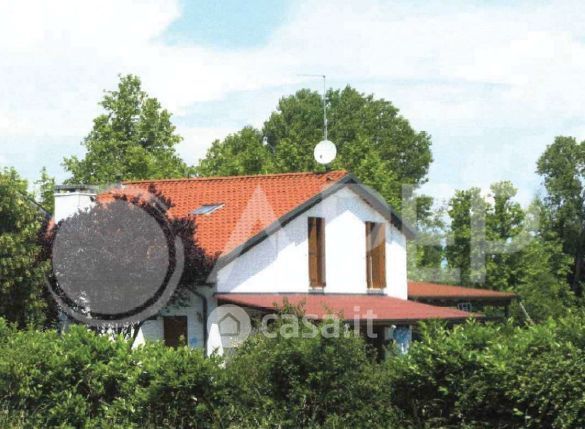 Villa in residenziale in Via Albarella 25