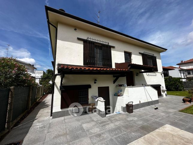 Casa indipendente in residenziale in Corso Genova