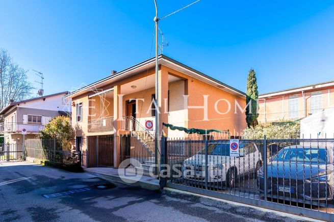 Villa in residenziale in Strada al Mulino