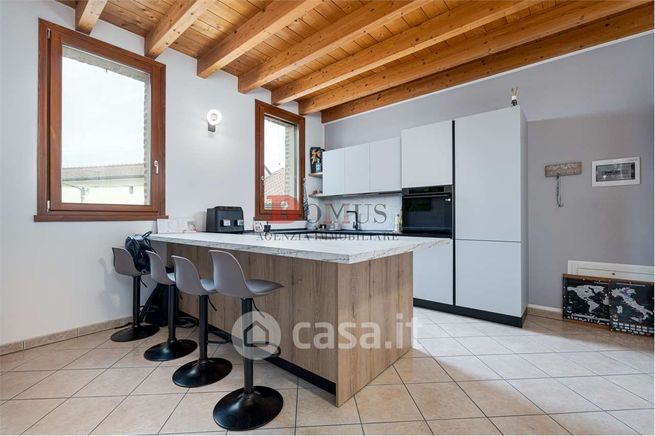 Appartamento in residenziale in Via Martiri della Liberta' 5