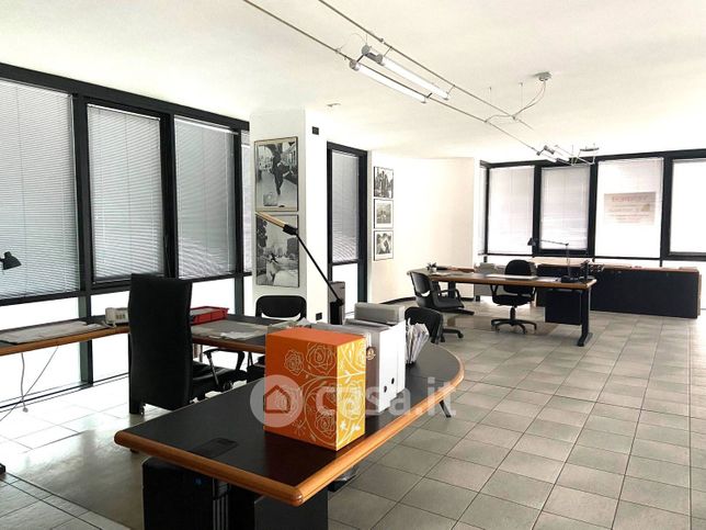 Ufficio in commerciale in Viale XX Settembre