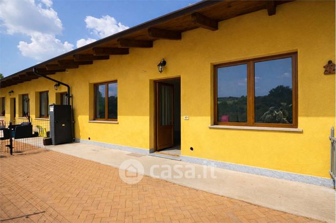 Appartamento in residenziale in Via Stefanat Bruno 83