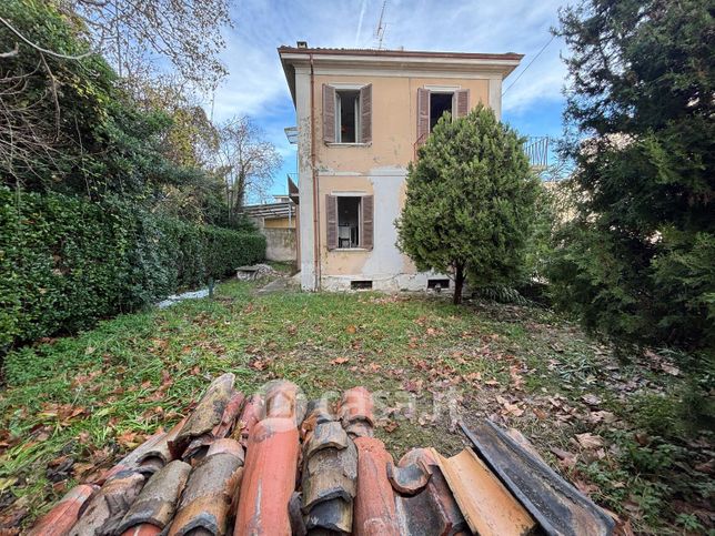 Casa indipendente in residenziale in Via Padre Massimiliano Kolbe 90