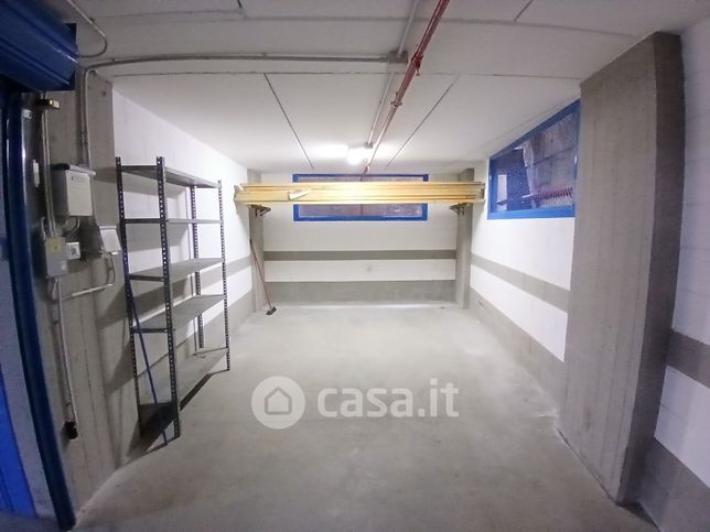 Box/posto auto in residenziale in Via Ignazio Pallavicini